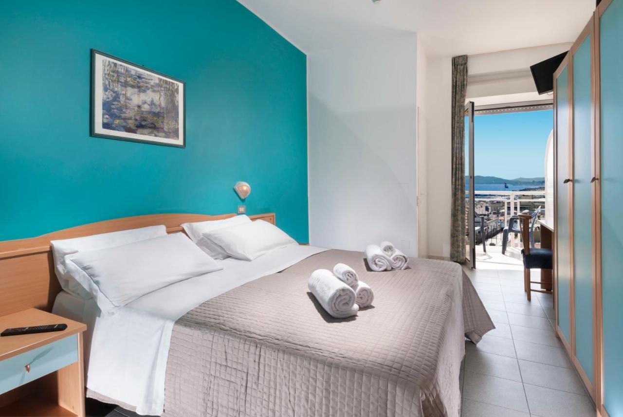 International Direttamente Sulla Sabbia Hotel